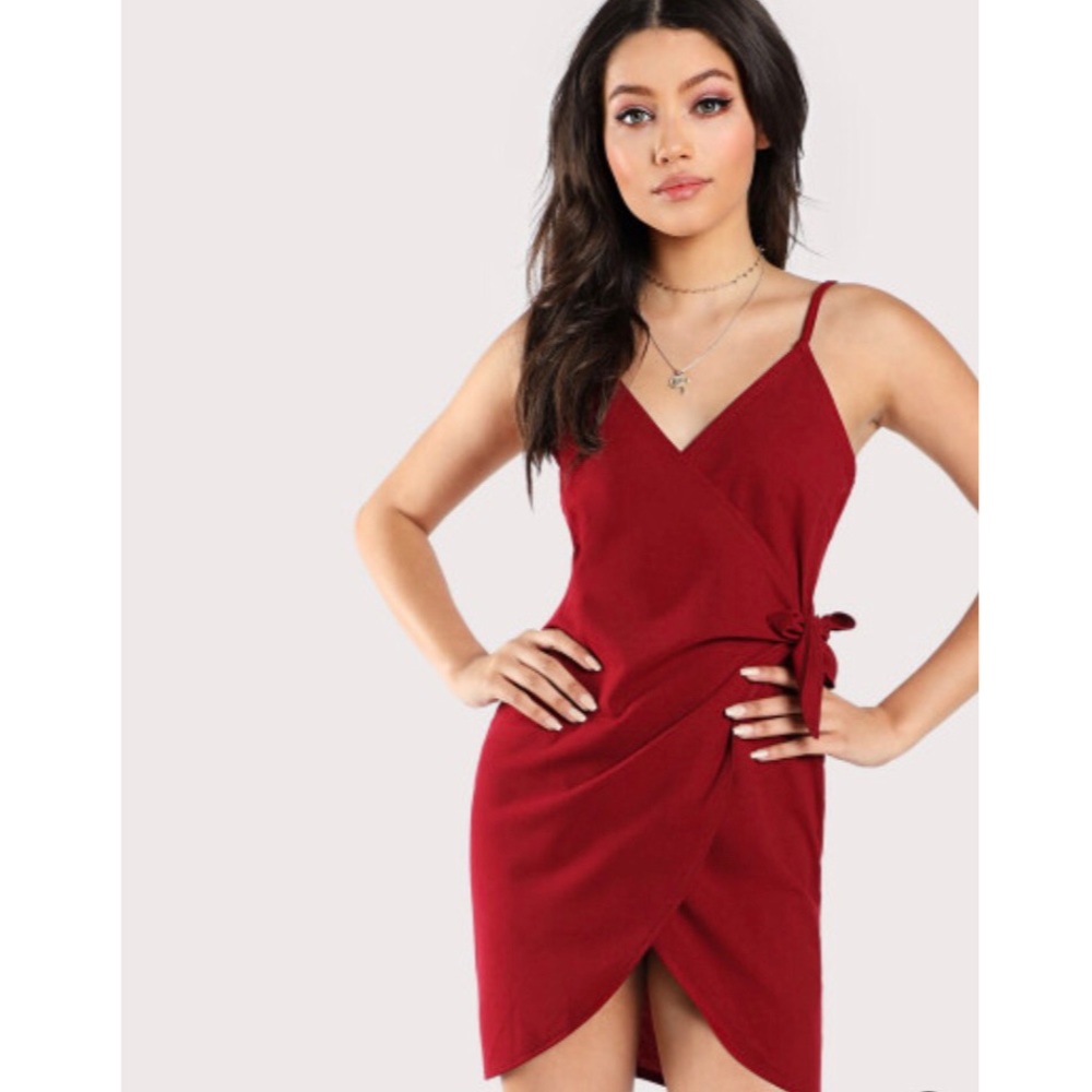 Mindy Knotted Dress in Red